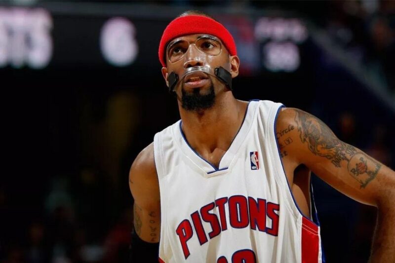 5 Best Basketball Protective Face Masks (2022 Update) (2022 Updated)